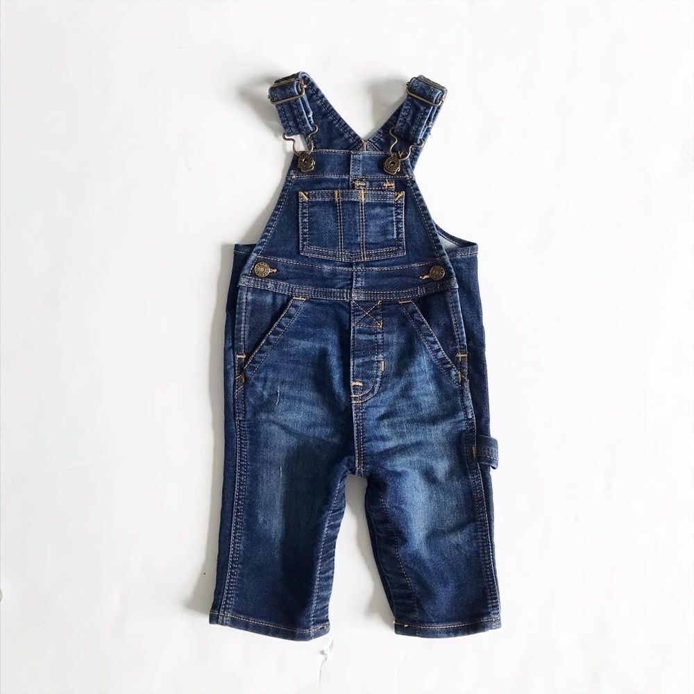 BABygap stretchy dark denim overalls EUC 3-6m